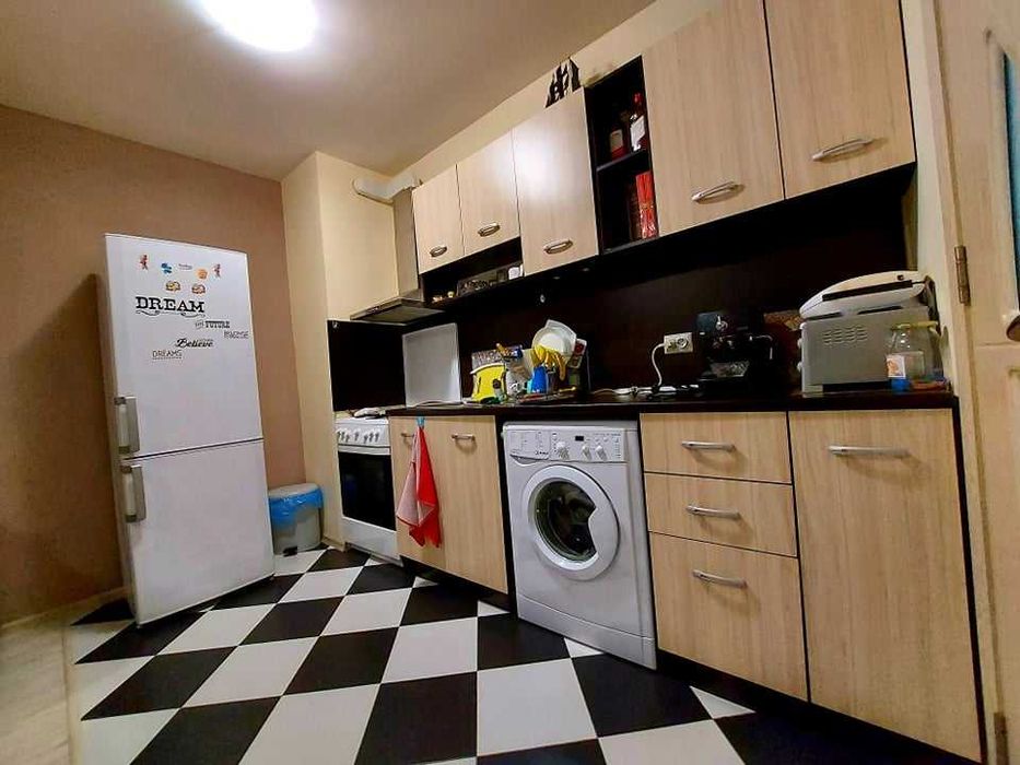 Дава се под наем Двустаен апартамент в Бургас, Меден рудник - зона А - 58 кв.м за 204 € - Снимка #2