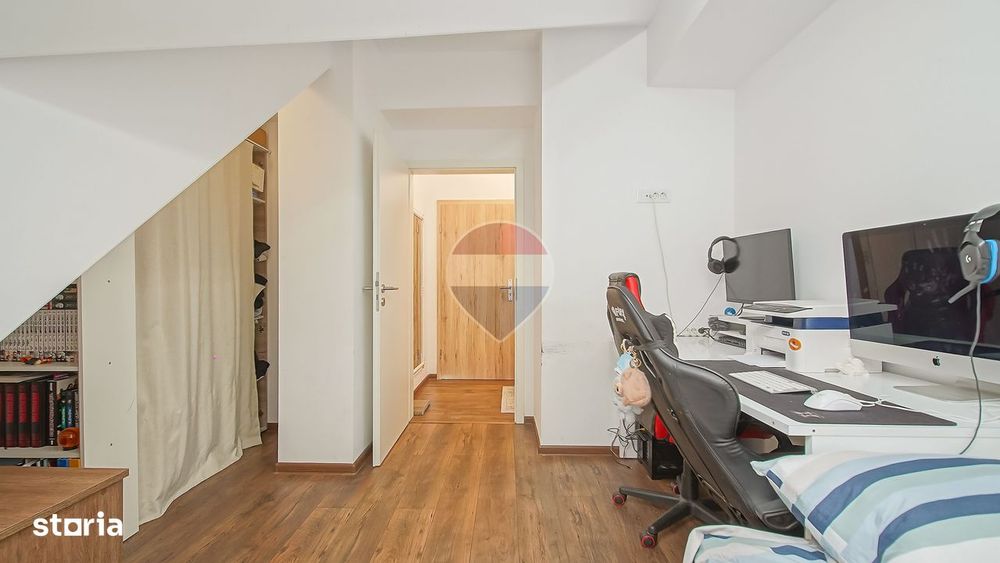 Apartament 3 camere, terasă generoasă, lift și 2 locuri de parcare