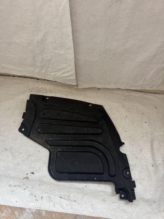 Капак капачка за шаси задна лява БМВ BMW X5 G05 X6 G06