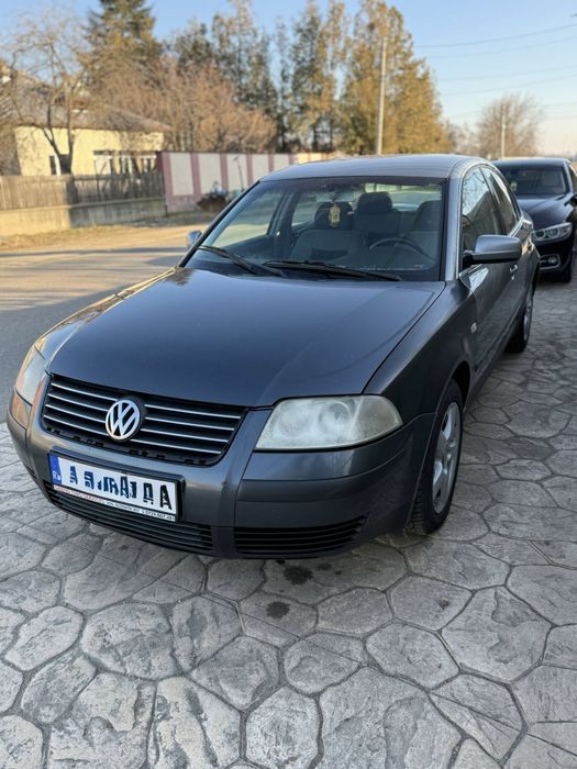 VOLKSWAGEN Passat 2002