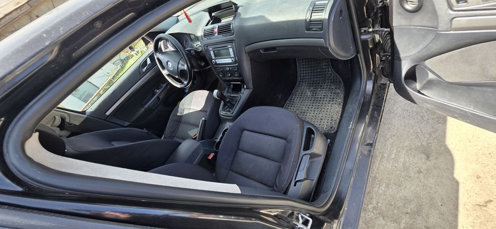 Vand sau schimb skoda octavia 2  motor 2.0