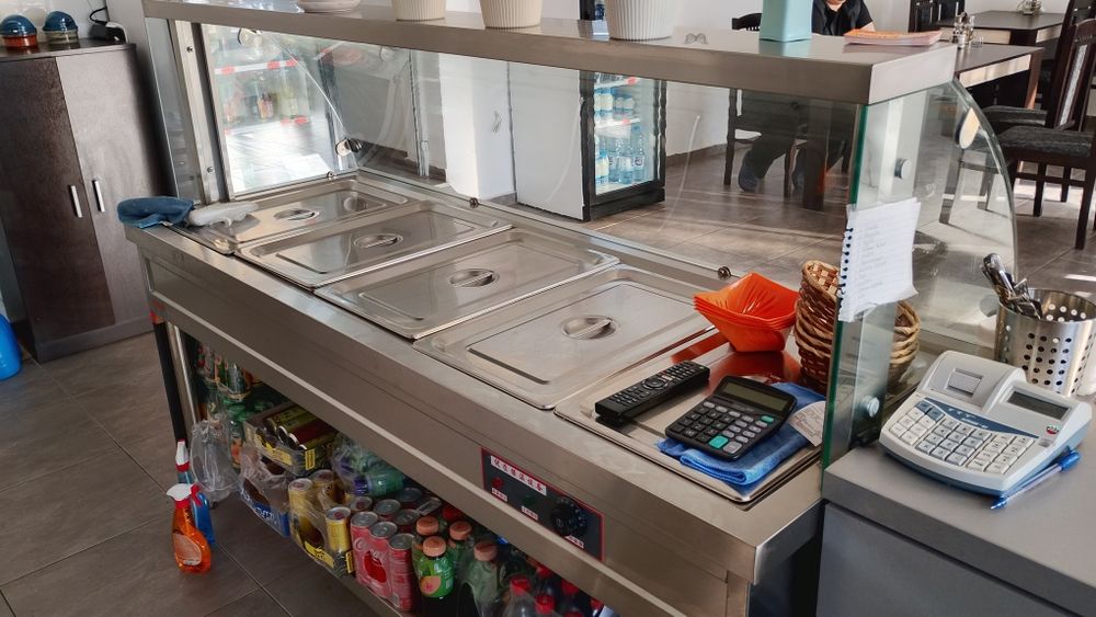 Топла витрина Бен Мари с 5 гастро норми.