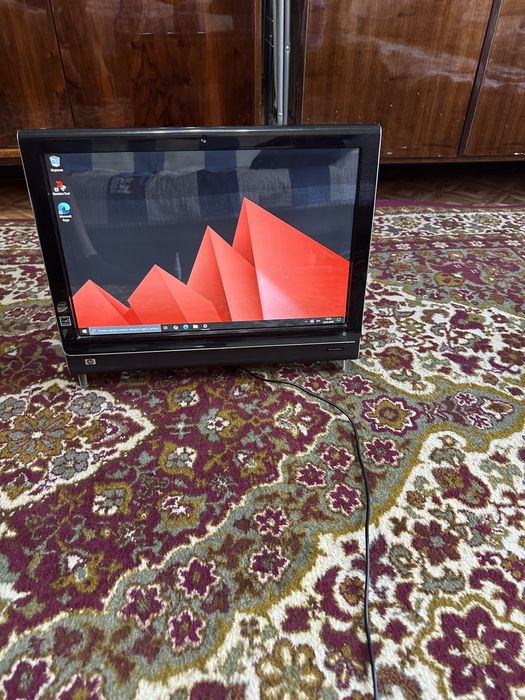 Продам сенсерный моноблок