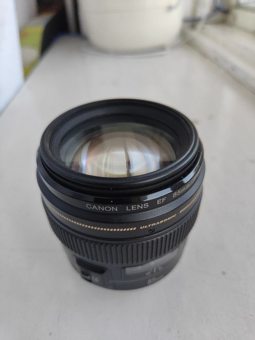Объектив Canon EF 85 1,8