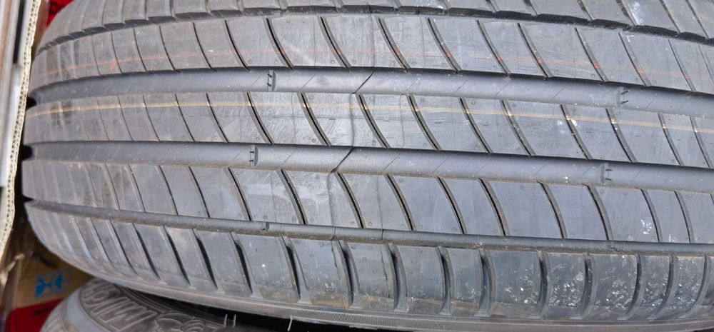 Чисто НОВИ 215 65 16 Michelin