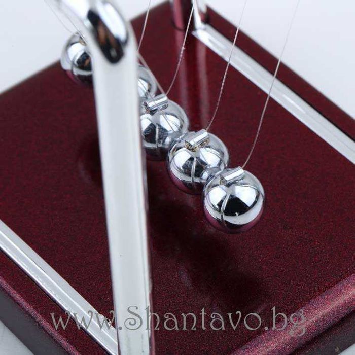 Люлката на Нютон