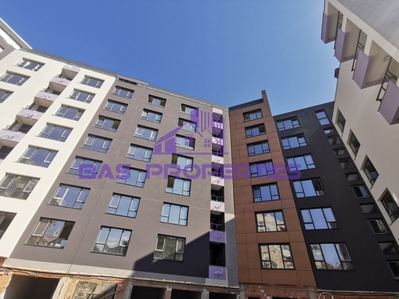 Продава се Четиристаен апартамент в София, Разсадника - 201 кв.м за 1742 €/кв.м - Снимка #6