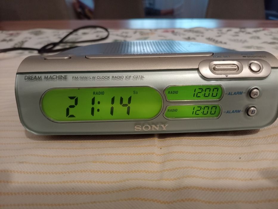 Radio ceas Sony s