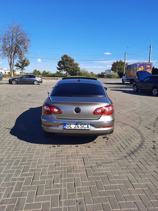 Vând passat cc 2010