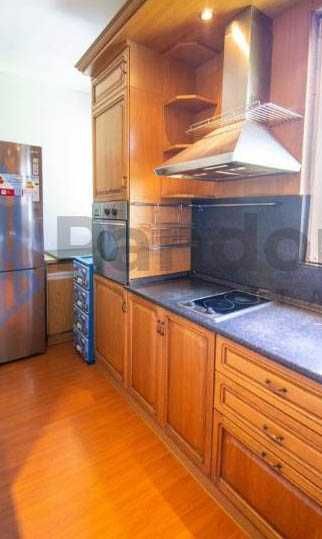 Дава се под наем Тристаен апартамент в София, Лозенец - 130 кв.м за 550 € - Снимка #2