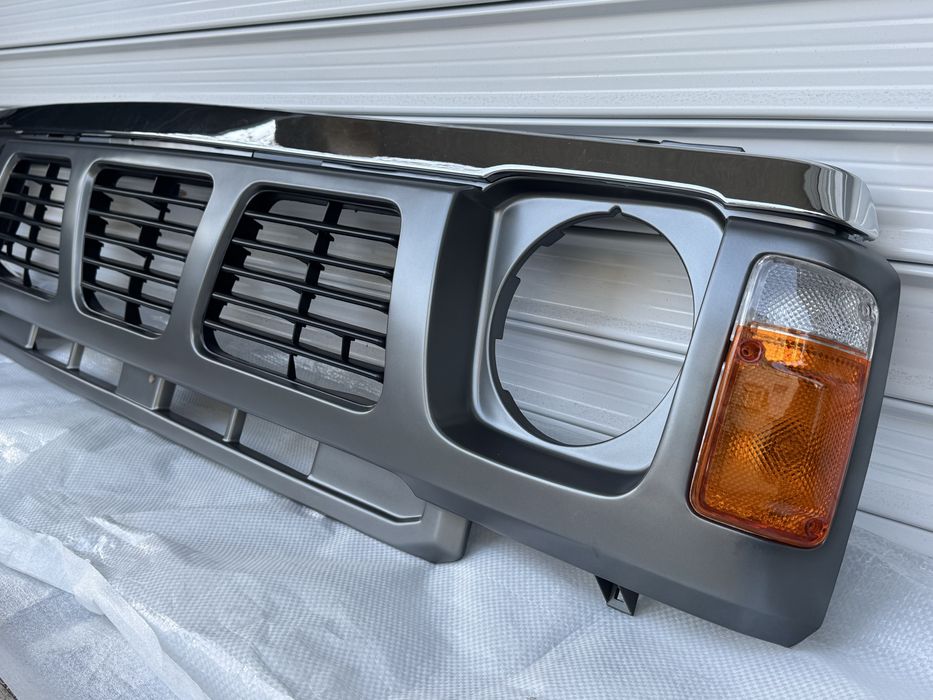 Решетка огледала мигачи стопове Nissan Patrol Y60