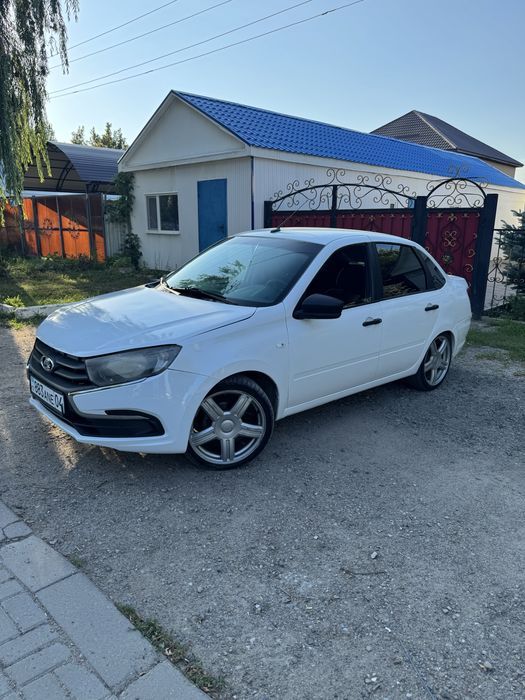 Продам ладу гранта FL 2.4 млн
