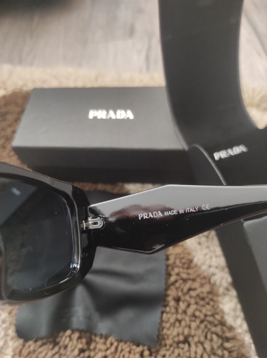 Ochelari de soare Prada