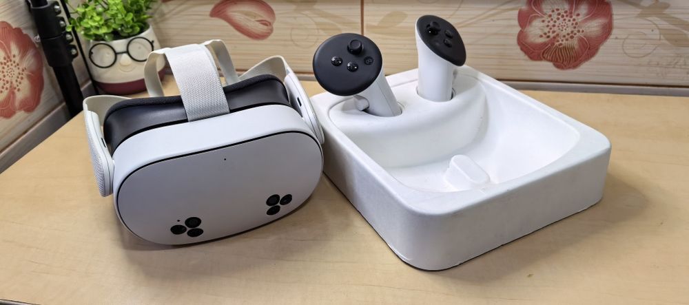 Ochelari VR META Quest 3S - - 128GB - - Oculus // ca noi - - 1450 lei
