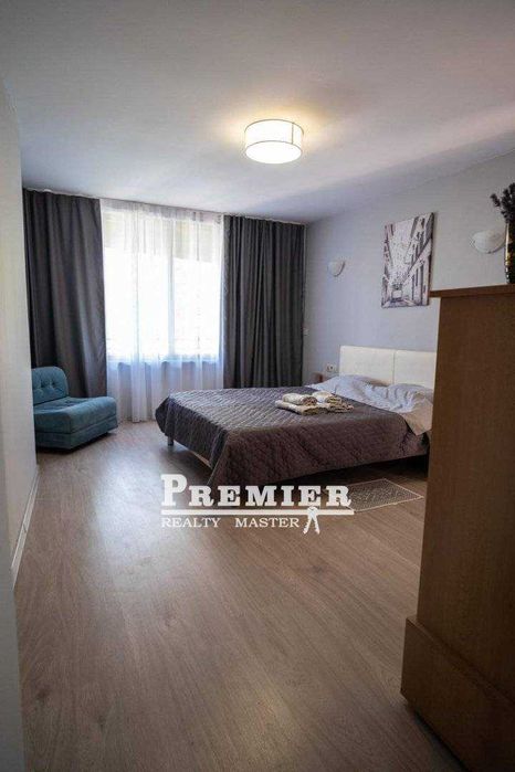 Продава се напълно оборудвана и обзаведена двуетажна къща