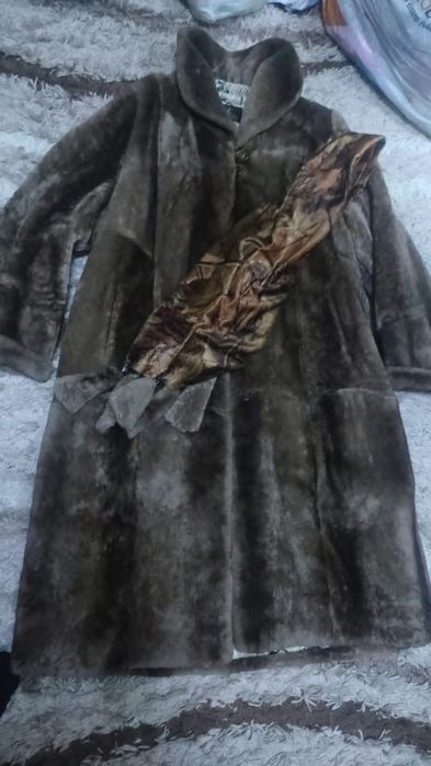 Продаю мутоновую шубу