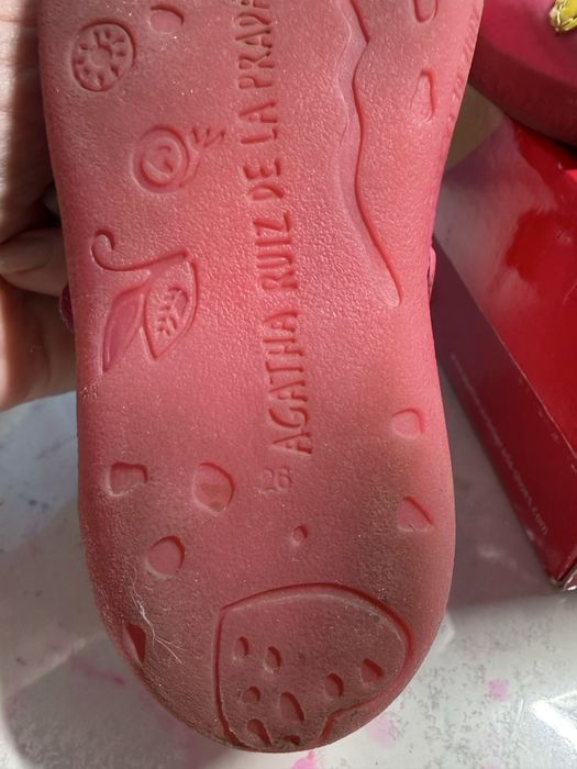 Продам туфельки 26 размер