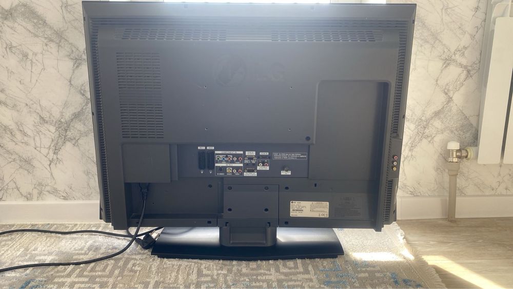 Телевизор lg в хорошем состоянии