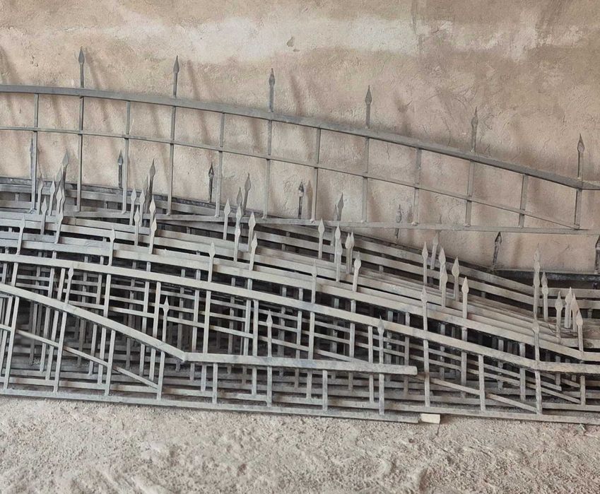 Стальное ограждение на забор