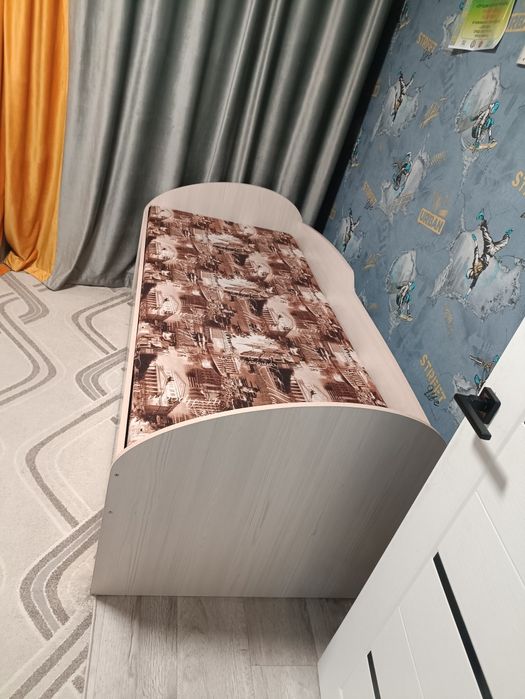 Продам кровать детскую