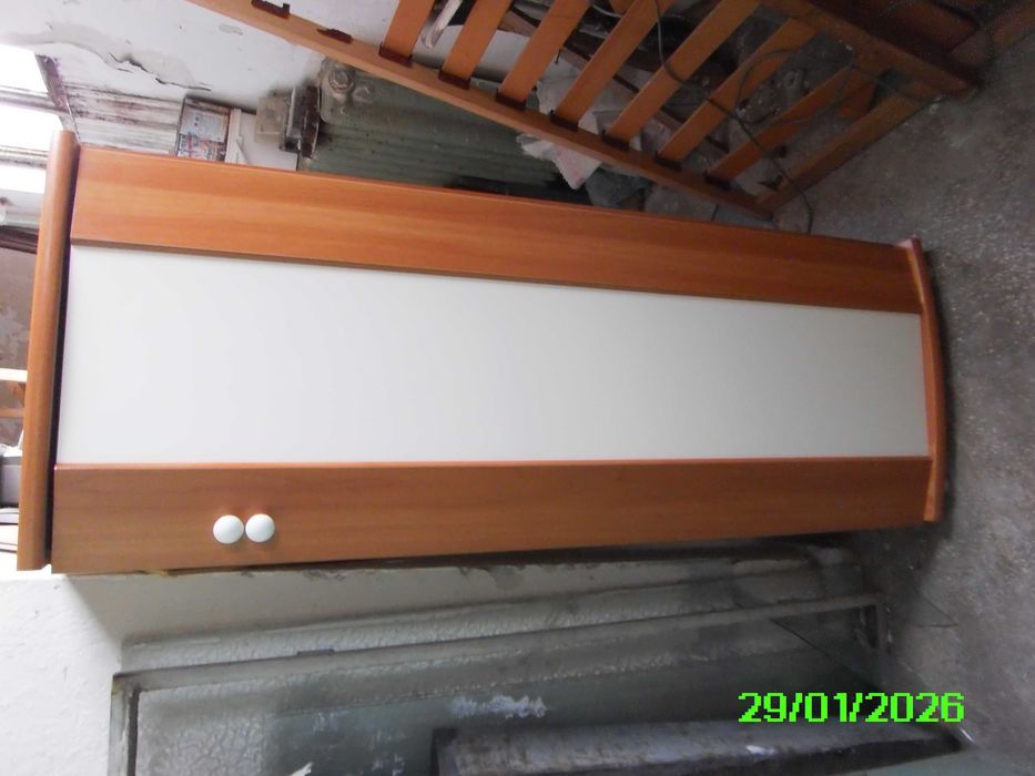 mobila de gradina dulap/turn. etajera si comoda 3 sertare si o etajera