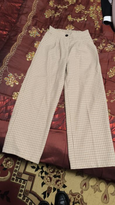 Nalichida qŏlimda bor qizlar tureskiy firmenniy  dvoyka 
Razmer 39 
Na