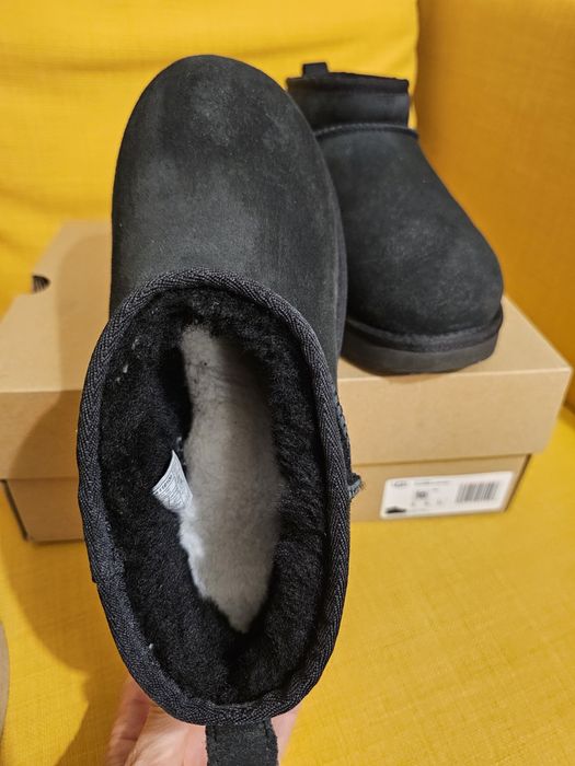 Vand UGG mini dama,negre, marimea 41