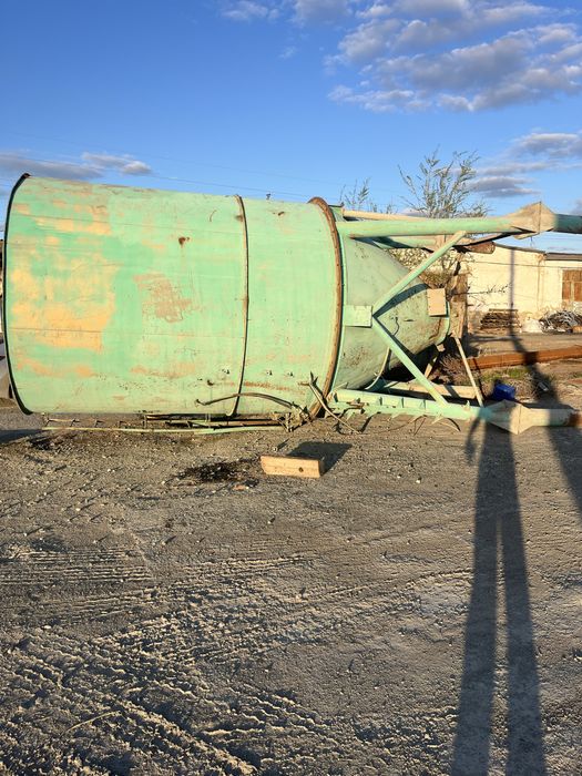 Продам силос для цемента