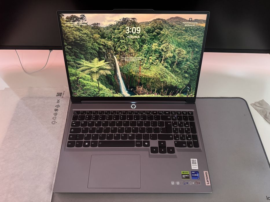 Lenovo Legion 5 i9 14900HX | RTX4060 | 64GB | 1TB | 2 cicluri baterie