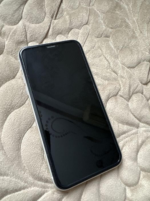 Продам Iphone 11