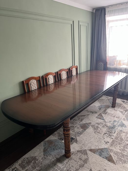 Продам стол и стулья