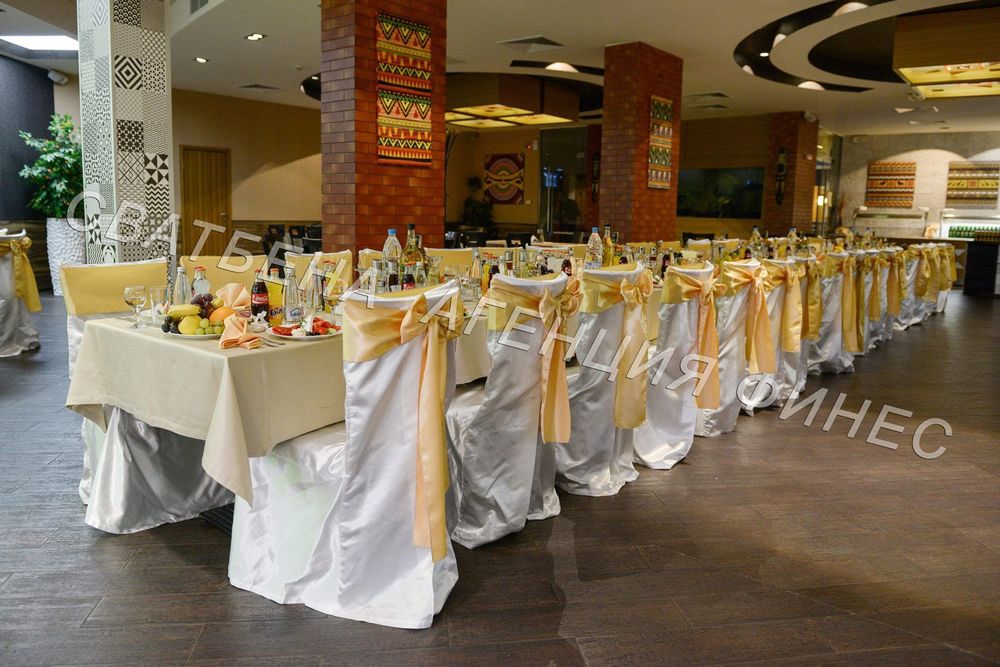 Сатенен калъф за стол