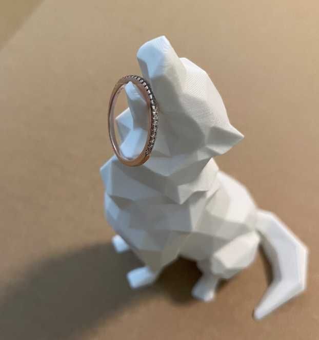 Figurina Lup Low Poly decor modern imprimat 3D (suport inel)