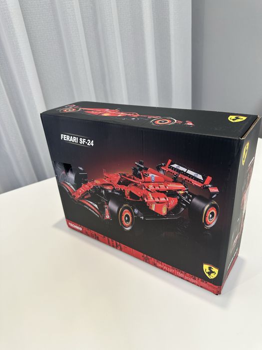 Конструктор Ferrari SF-24 лего формула 1