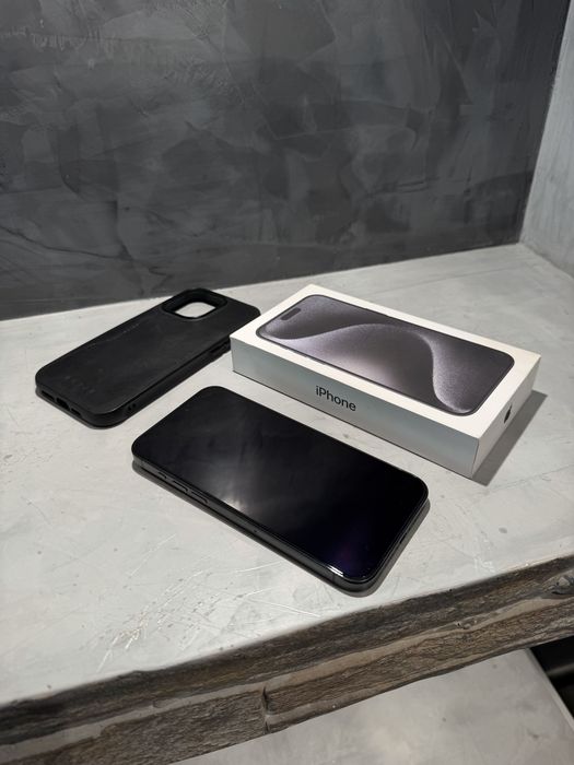 КАТО ЧИСТО НОВ Iphone 15 Pro Max Black + подарък