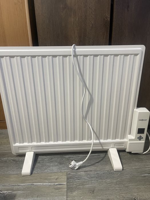 Calorifer ulei 600 w oneconcept cu displei consum mic