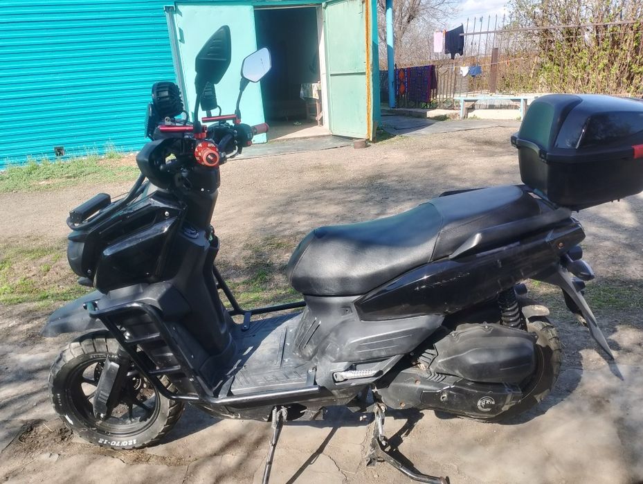 Продам мопед танк