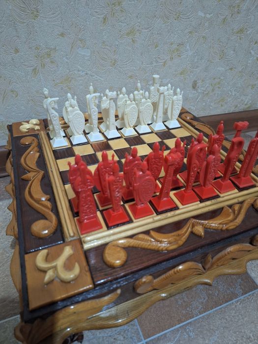 Шахматы продам. В хорошем состоянии.