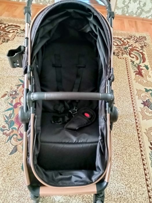 Продам коляску belecoo