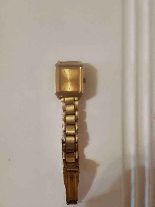 Срочно продам часы CASIO