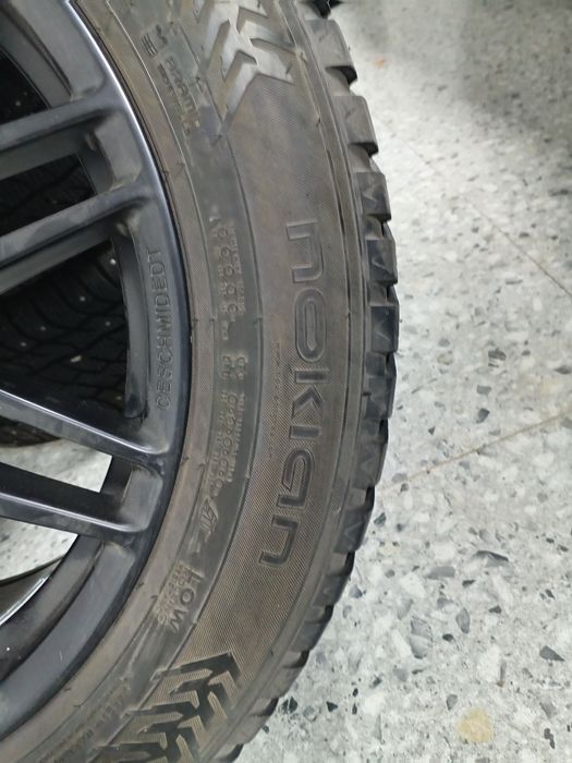 *Зимние шины с шипами + диски Brabus*