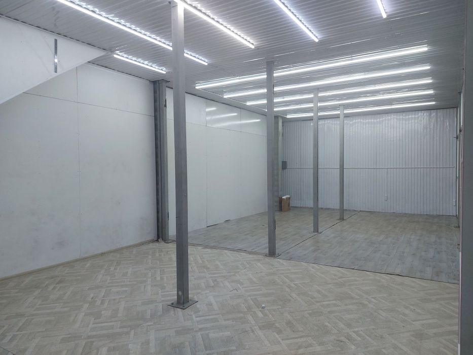 Сдам в аренду пять бутиков.