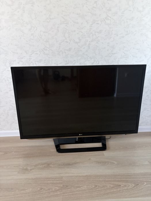 Продам телевизор LG
