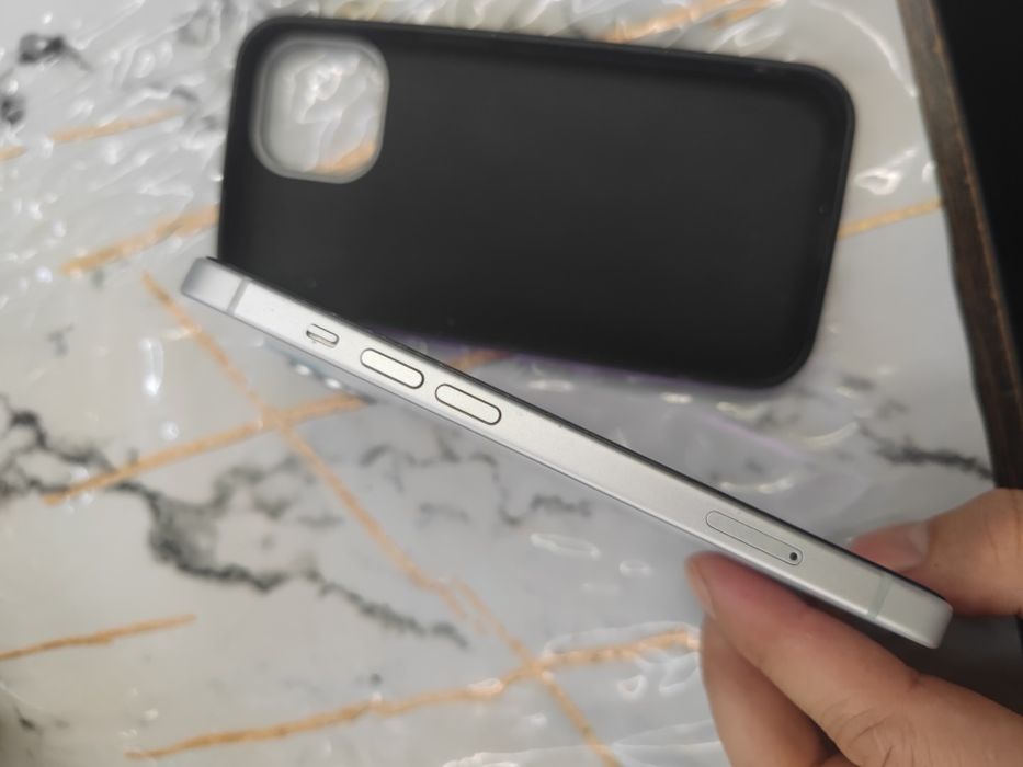 IPhone 15 128gb 82акб