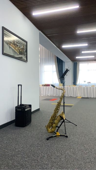 Саксофонист Азат Бекишев