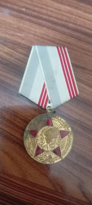 Продаю медали советских времен