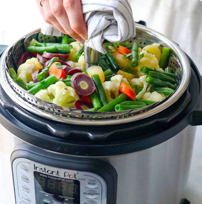 Multicooker Instant Pot Duo 6Qt 112-0182-01-EU, 8L - 1000W - RESIGILAT