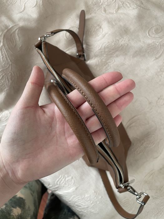 Кожаная сумка Michael Kors