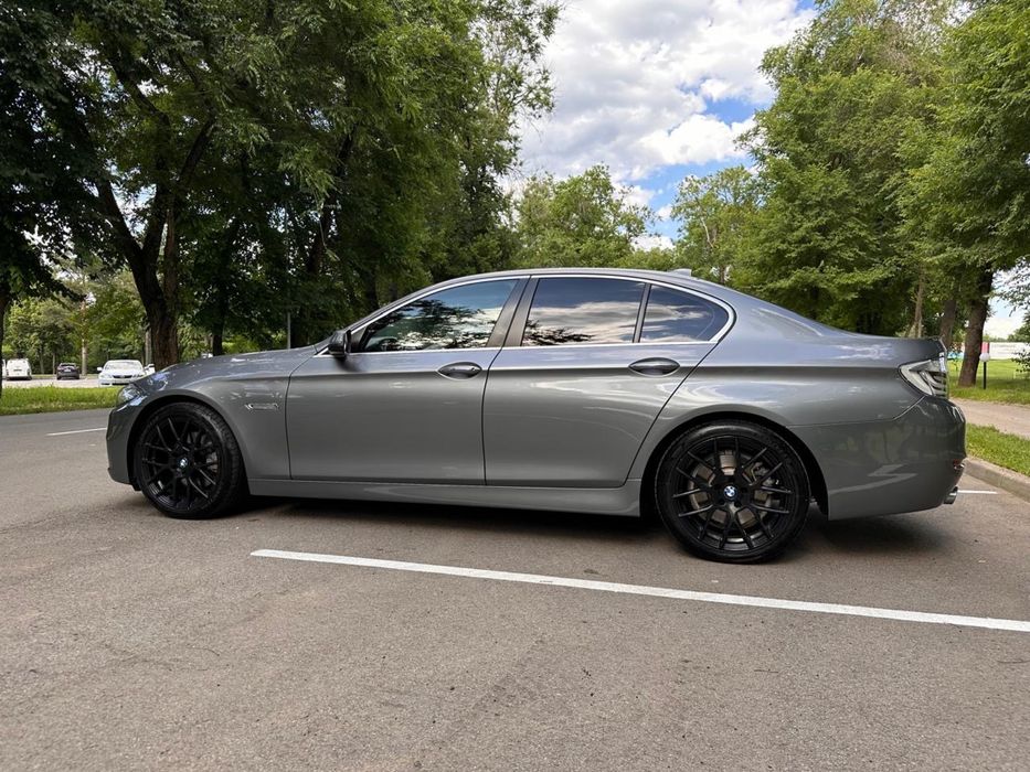 Продам BMW 520 f10