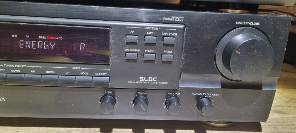 система Denon, състояща се от CD плейър DCD-345, усилвател UPA-F07 и т